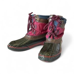 High Sierra Women’s 9 Duck Boots Rubber footbed w/ waterproof canvas top
Lace up